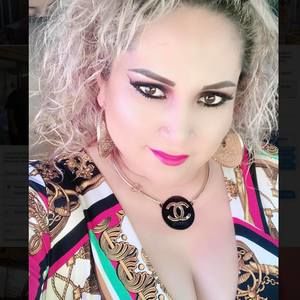 Meet your Posher, Alejandra